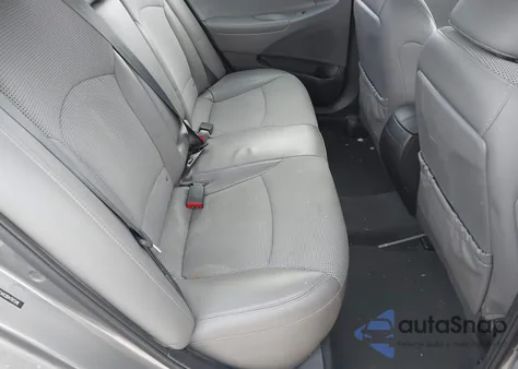 2013 Hyundai Sonata Se z USA, uszkodzony, nr VIN 5NPEC4AC8DH781548